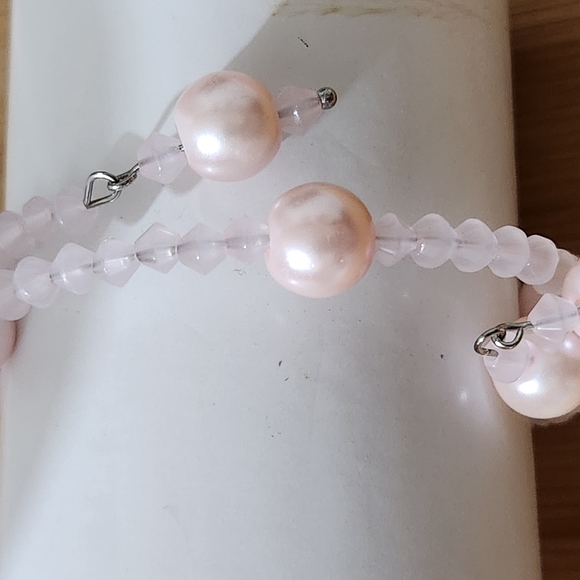 Hand Crafted Faux Pearl and Crystal Bracelet Pink Memory Wire Wrap Bead Charms - Picture 6 of 7